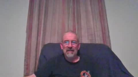 Snapshot of jony_five chatting on December 27, 4:58 am Jon online show from December 27, 4:58 am