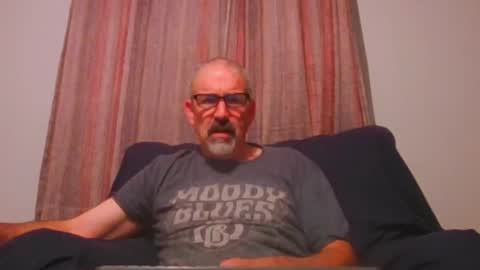 Snapshot of jony_five chatting on September 13, 12:43 am Jon online show from September 13, 12:43 am