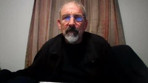 Snapshot of jony_five chatting on November 29, 10:46 pm Jon online show from November 29, 10:46 pm
