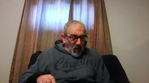 Snapshot of jony_five chatting on December 3, 4:27 pm Jon online show from December 3, 4:27 pm