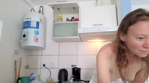 Snapshot of jony_marta chatting on February 12, 2:10 pm Jony Marta GMT 2000-0100 every day online show from February 12, 2:10 pm