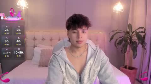 Snapshot of jordan_24_ chatting on October 23, 9:35 pm JORDAN online show from October 23, 9:35 pm