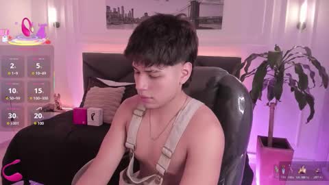 Snapshot of jordan_24_ chatting on November 8, 9:46 pm JORDAN online show from November 8, 9:46 pm