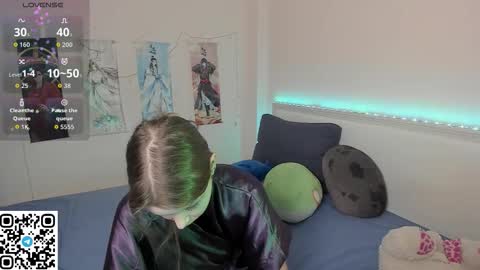 Snapshot of jorroger chatting on November 26, 2:34 am Mila online show from November 26, 2:34 am