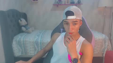 jose_sexycumm online show from January 22, 8:28 pm
