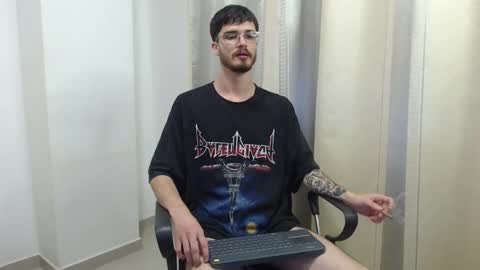 Snapshot of joseh0se chatting on February 1, 2:54 am alejandro online show from February 1, 2:54 am