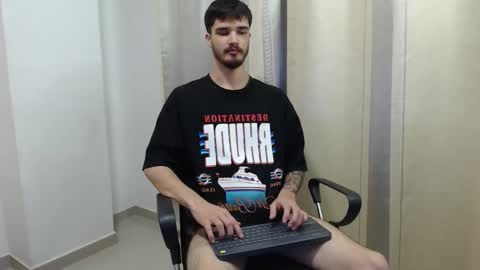 Snapshot of joseh0se chatting on February 28, 12:11 am alejandro online show from February 28, 12:11 am