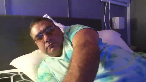 Snapshot of josehosebb chatting on January 19, 11:21 pm josehosebb online show from January 19, 11:21 pm