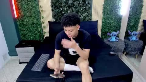 Snapshot of joselucian chatting on November 21, 8:29 pm jose online show from November 21, 8:29 pm