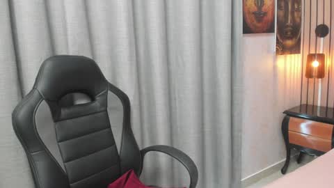 Katalina online show from December 20, 6:35 pm