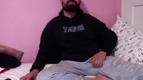 Snapshot of josephs1990 chatting on February 13, 11:26 pm josephs1990 online show from February 13, 11:26 pm