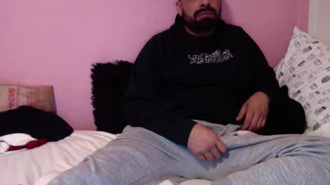 Snapshot of josephs1990 chatting on February 14, 2:28 am josephs1990 online show from February 14, 2:28 am