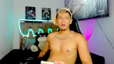 Snapshot of josh_cam99 chatting on November 2, 1:30 am JOSH online show from November 2, 1:30 am