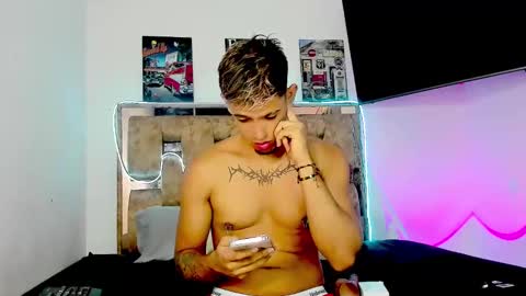 Snapshot of josh_cam99 chatting on November 2, 4:31 pm JOSH online show from November 2, 4:31 pm