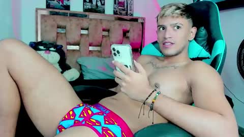 Snapshot of josh_cam99 chatting on November 28, 7:00 am JOSH online show from November 28, 7:00 am