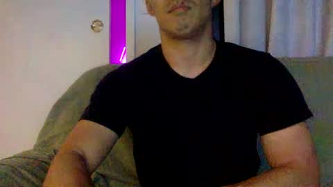 Snapshot of joshasian0713 chatting on November 6, 11:11 am joshasian0713 online show from November 6, 11:11 am