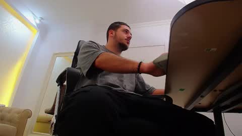 JoshKnight online show from October 24, 5:15 am