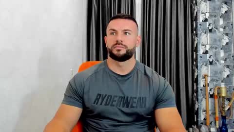 Snapshot of joshuamuscle69 chatting on October 29, 6:04 am joshuamuscle69 online show from October 29, 6:04 am