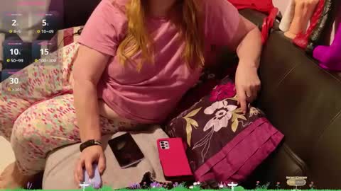 Snapshot of josieb68 chatting on February 22, 6:17 am CornishCougar online show from February 22, 6:17 am