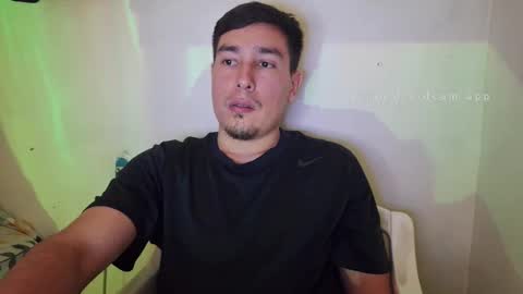 Snapshot of josq121 chatting on December 3, 8:07 pm josq121 online show from December 3, 8:07 pm