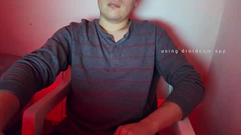 Snapshot of josq121 chatting on December 17, 10:32 am josq121 online show from December 17, 10:32 am