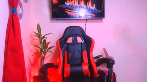 josue_linares online show from June 6, 12:43 pm