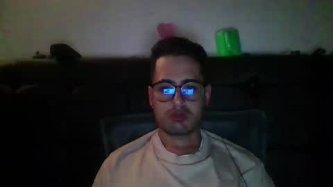 Snapshot of josux8 chatting on October 31, 4:24 am josux8 online show from October 31, 4:24 am