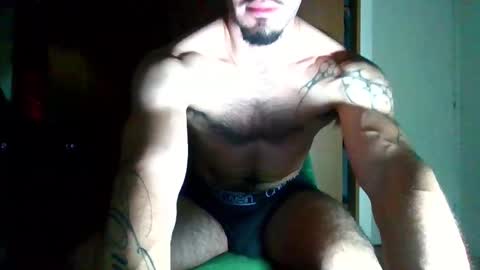 Snapshot of jotarojas1 chatting on November 13, 4:55 am jotarojas1 online show from November 13, 4:55 am