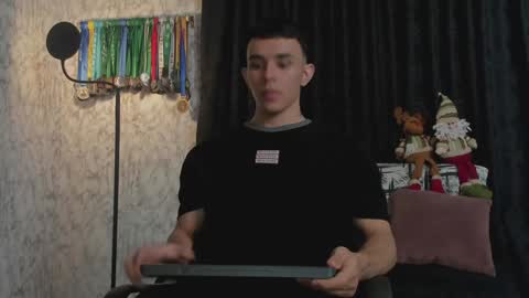 Snapshot of joulianogreco1 chatting on December 3, 12:57 am Im Jouliano online show from December 3, 12:57 am