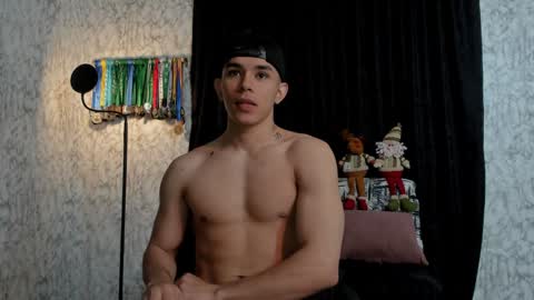 Snapshot of joulianogreco1 chatting on December 12, 10:52 pm Im Jouliano online show from December 12, 10:52 pm