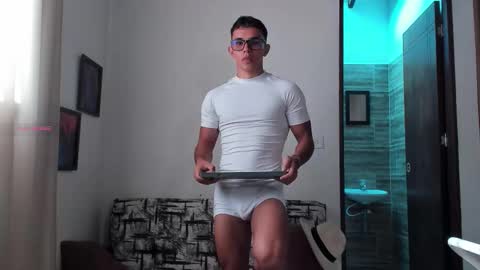 Snapshot of joulianogreco1 chatting on October 9, 8:40 pm Im Jouliano online show from October 9, 8:40 pm