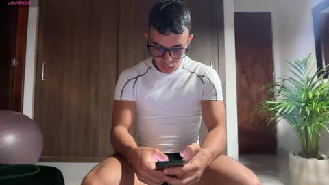 Snapshot of joulianogreco1 chatting on November 22, 11:04 pm Im Jouliano online show from November 22, 11:04 pm