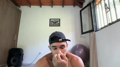 Im Jouliano online show from April 19, 3:11 pm