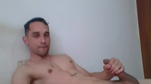 Snapshot of jovenvergonguapo09 chatting on September 12, 1:44 pm Van Helsing online show from September 12, 1:44 pm