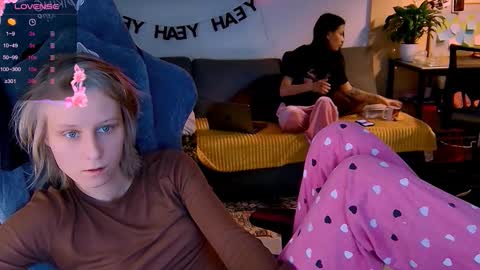 joy_keys online show from November 10, 5:34 pm