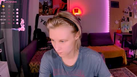 joy_keys online show from December 3, 2:48 pm