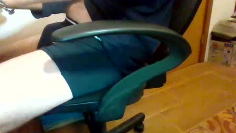 joydivision_1984 online show from April 25, 10:40 pm