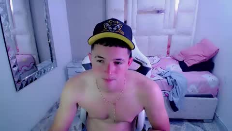 Snapshot of jr_nino_ chatting on March 11, 1:01 pm N I N O online show from March 11, 1:01 pm