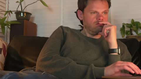 JoyBoy online show from March 29, 9:15 pm