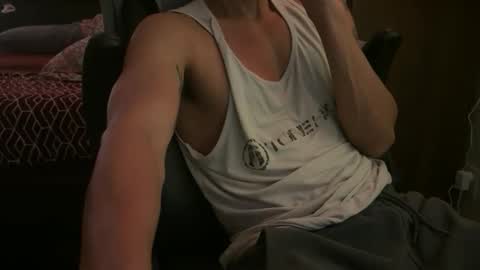 Snapshot of jrxguy chatting on December 1, 5:23 am jrxguy online show from December 1, 5:23 am