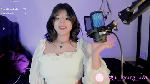 Snapshot of ju_kyung chatting on February 28, 8:20 am Ju Kyung online show from February 28, 8:20 am