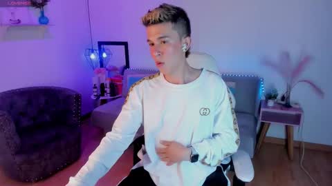 Juandii online show from February 12, 8:04 pm