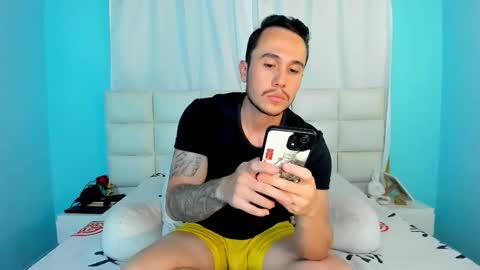 Snapshot of juan__jimenez chatting on November 4, 10:42 pm Juan online show from November 4, 10:42 pm