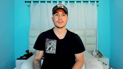 Snapshot of juan__jimenez chatting on November 13, 9:25 pm Juan online show from November 13, 9:25 pm