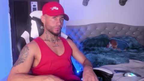 Snapshot of juan_bruce chatting on November 14, 9:57 pm juan online show from November 14, 9:57 pm