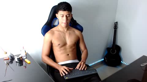 Snapshot of juan_da01 chatting on January 27, 3:37 am JuanDa online show from January 27, 3:37 am