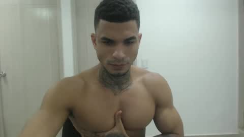 juan_gomez_1 online show from December 16, 10:50 am