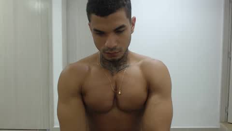 juan_gomez_1 online show from January 28, 11:17 am