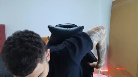 juan_gomez_1 online show from November 23, 9:58 pm