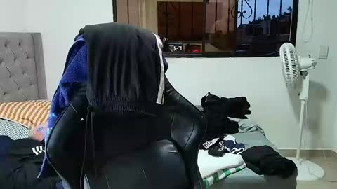 juan_gomez_1 online show from January 12, 11:10 pm